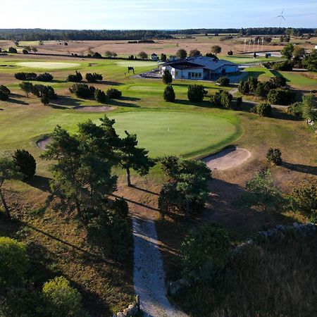 Hotel Naer Golfklubb Stugbyn à Ljugarn Extérieur photo