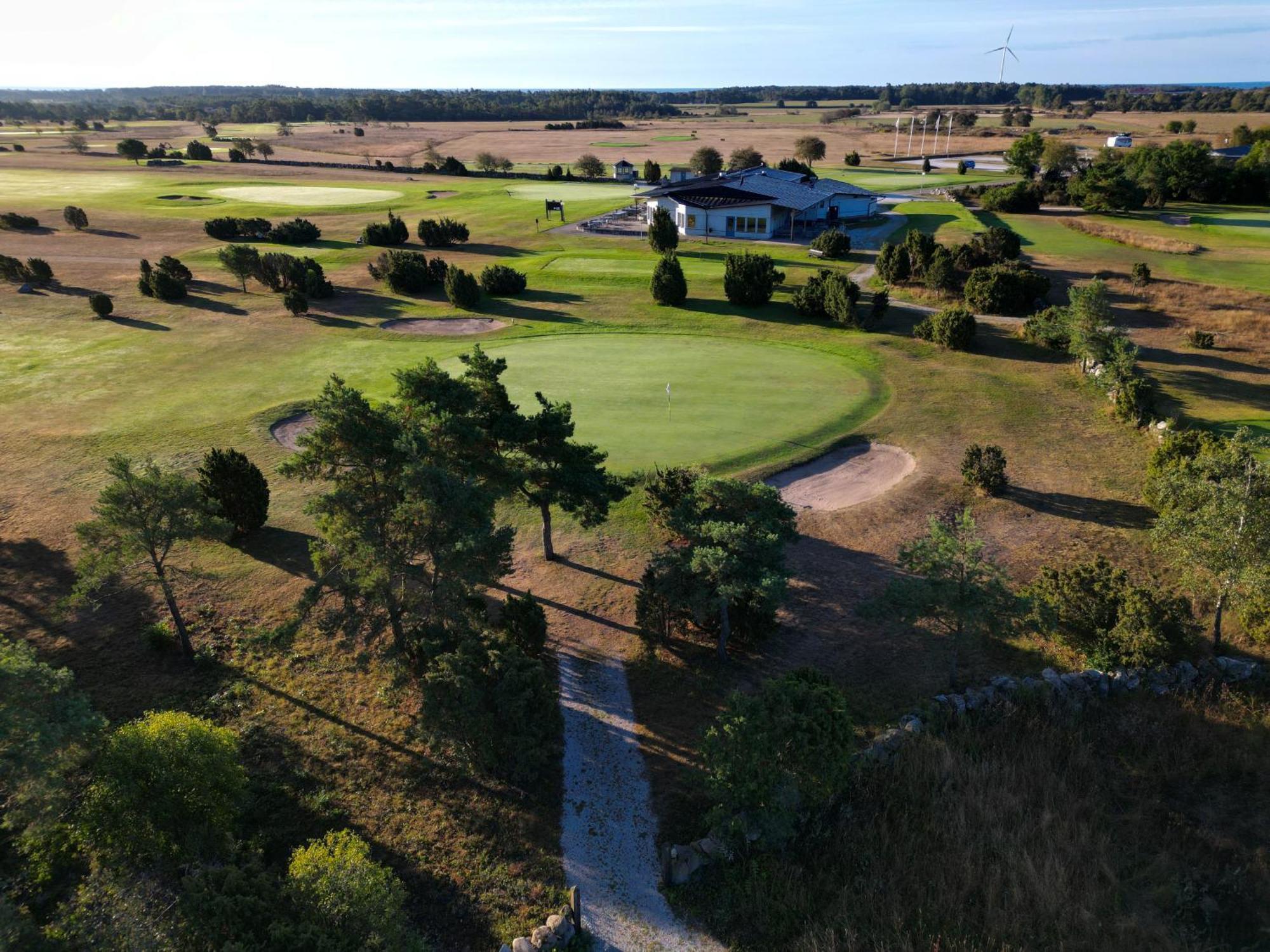 Hotel Naer Golfklubb Stugbyn à Ljugarn Extérieur photo